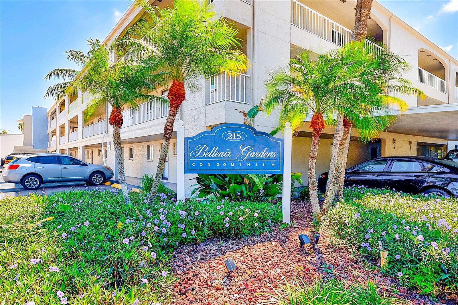 Property Photo:  215 Valencia Boulevard 201  FL 33770 