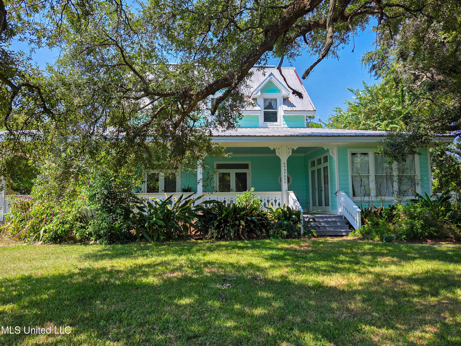 Property Photo:  605 Ford Avenue  MS 39567 
