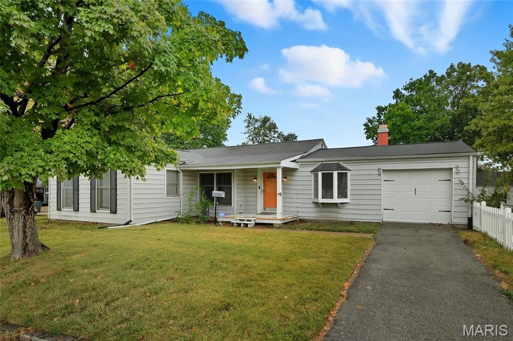 Property Photo:  4048 Blow Street  MO 63116 