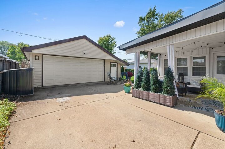 Property Photo: 8517 W Madison Drive IL 60714
