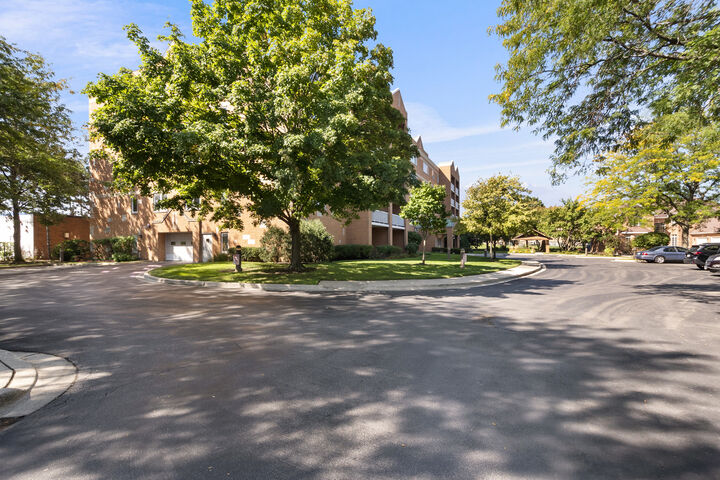 Property Photo: 7450 N Waukegan Road 509 IL 60714