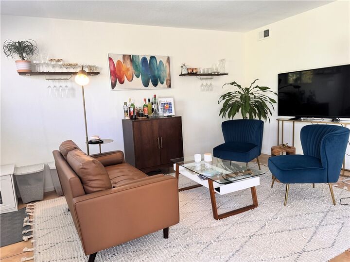 Property Photo: 25562 Via Solis CA 92675