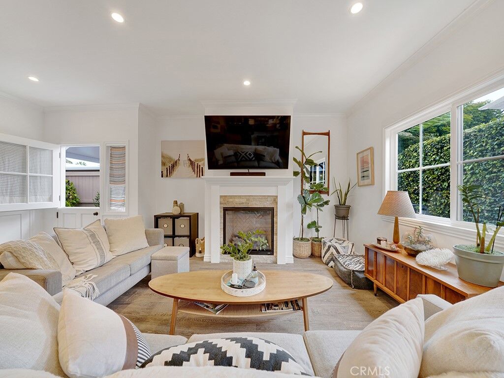 Property Photo:  311 W Avenida Palizada B  CA 92672 
