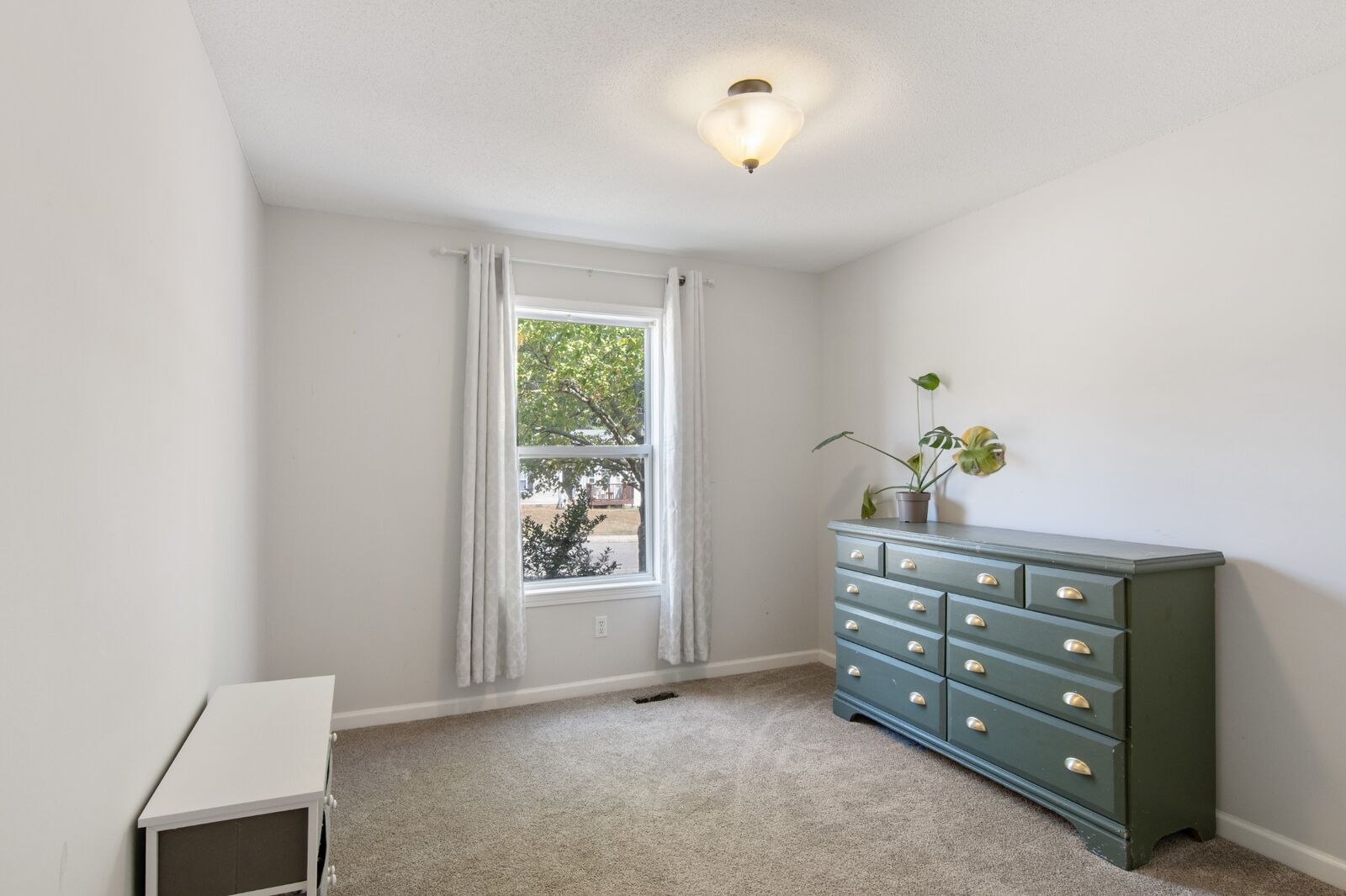 Property Photo:  3218 N Senseney Cir  TN 37042