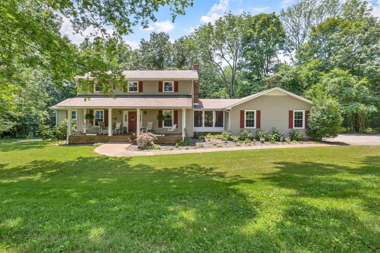 Property Photo: 1330 Barkley Hills Cir TN 37040