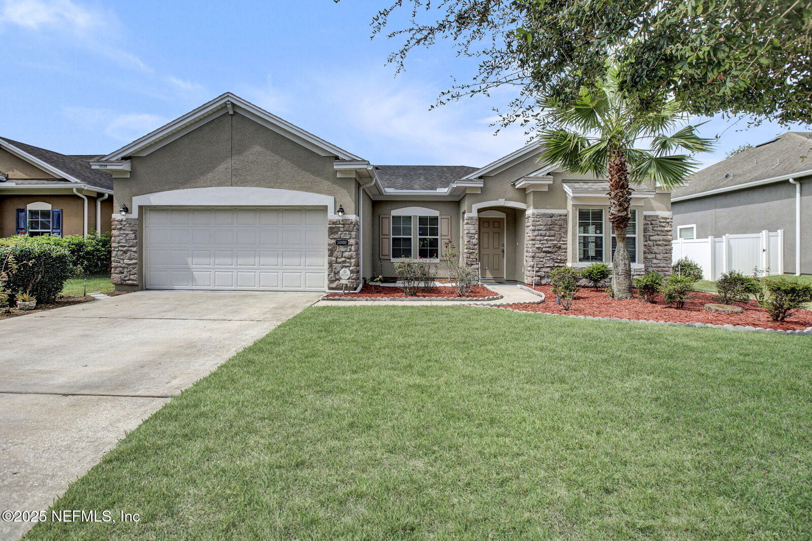 Property Photo: 10320 Oxford Lakes Drive FL 32257