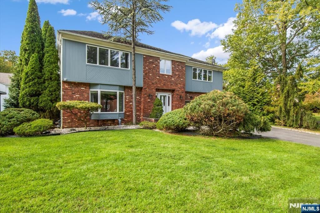 Property Photo:  6 Ashland  NJ 07006 