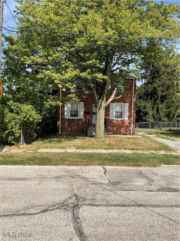 Property Photo: 19409 Cherokee Avenue OH 44119