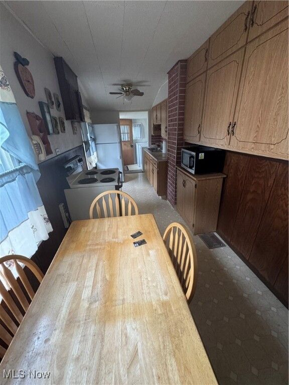 Property Photo:  28 Ledgewood Drive  OH 44146 