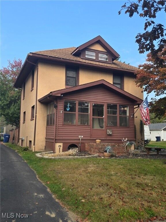 Property Photo: 522 Illinois Avenue OH 44437