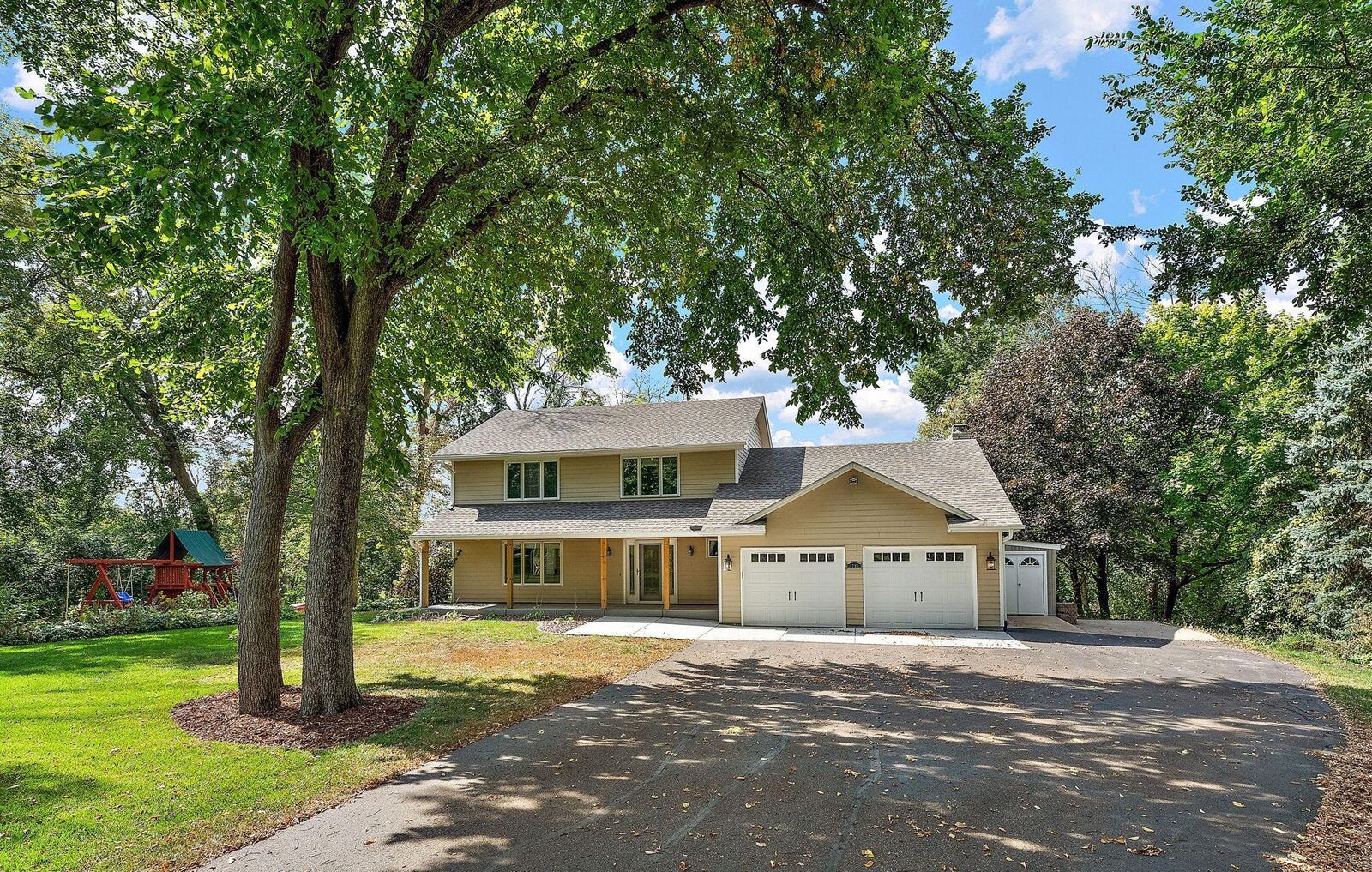 Property Photo: 6285 Butterworth Lane MN 55340