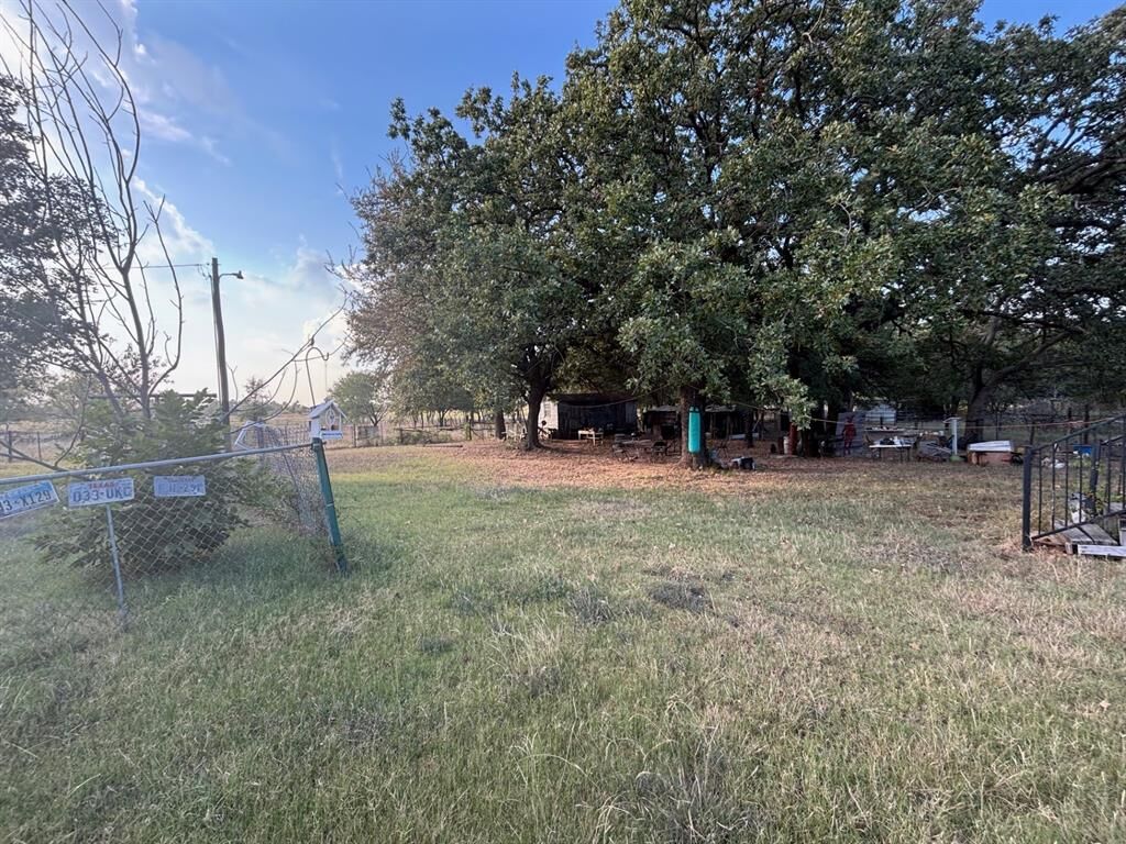 Property Photo: 976 Country Road 3840 TX 76426