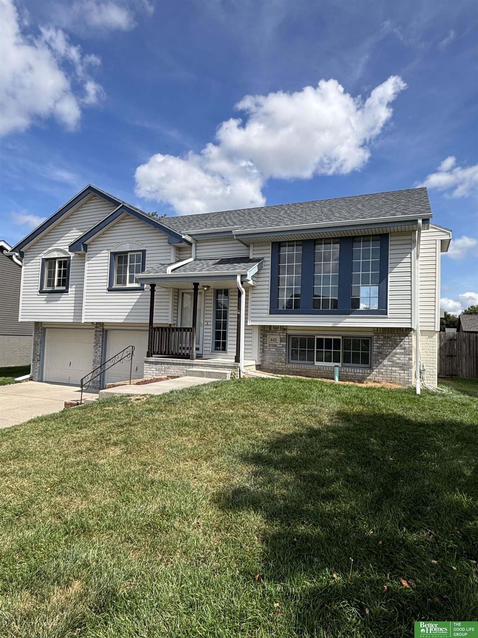 Property Photo: 611 Rosewood Avenue NE 68133