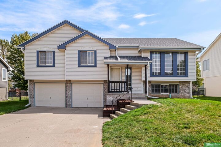 611 Rosewood Avenue  Papillion NE 68133 photo