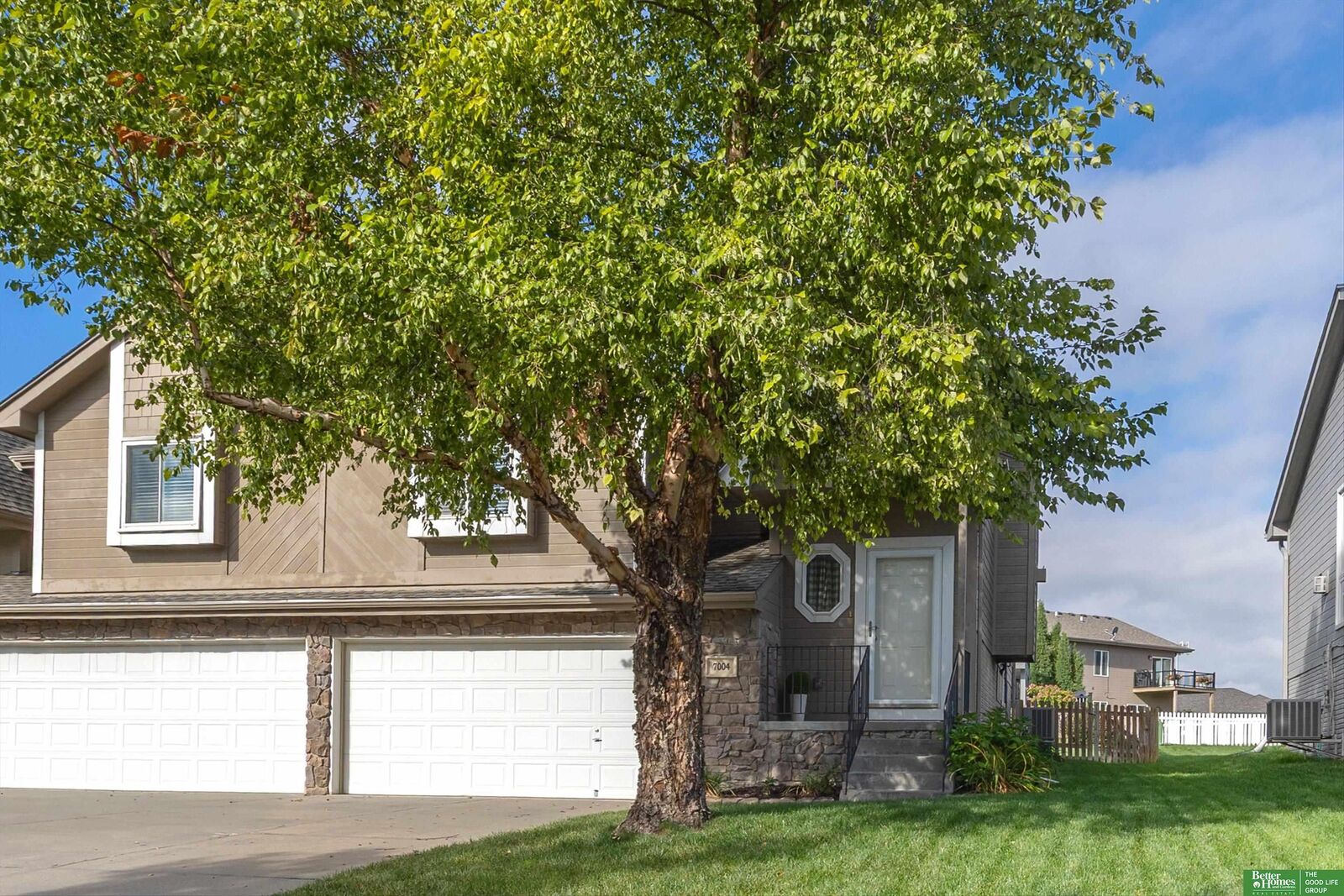 Property Photo: 7004 N 153rd Street NE 68007