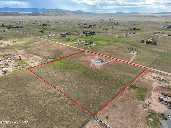 Property Photo: 8902 E Far Away Place AZ 86315