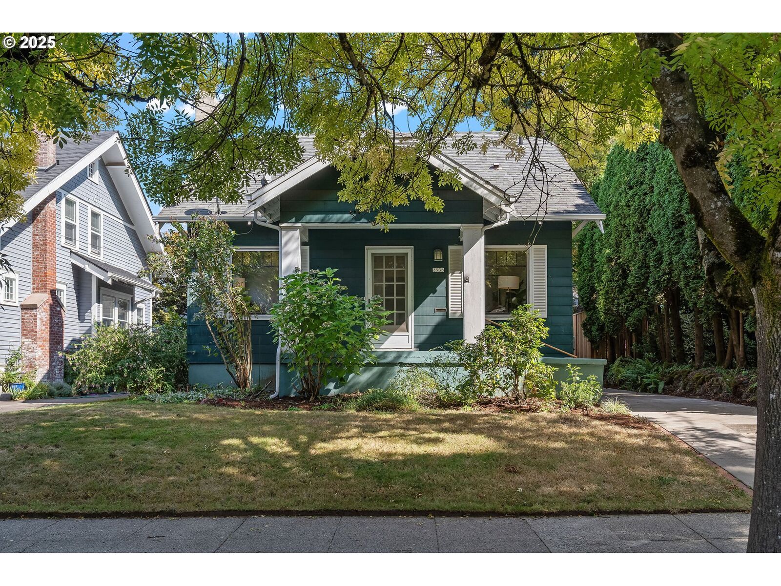 Property Photo: 2536 NE 37th Ave OR 97212