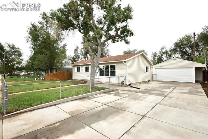 Property Photo: 1117 Montrose Avenue CO 80905