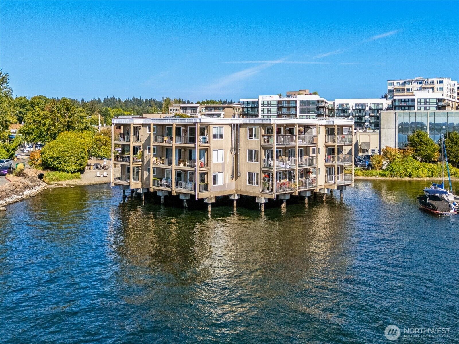 Property Photo: 65 Kirkland Avenue 201 WA 98033