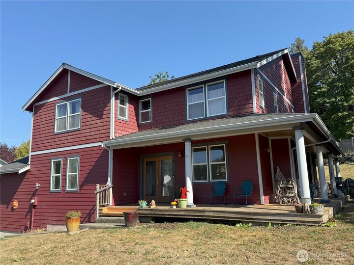 Property Photo:  2372  Douglas Drive NE  WA 98110 