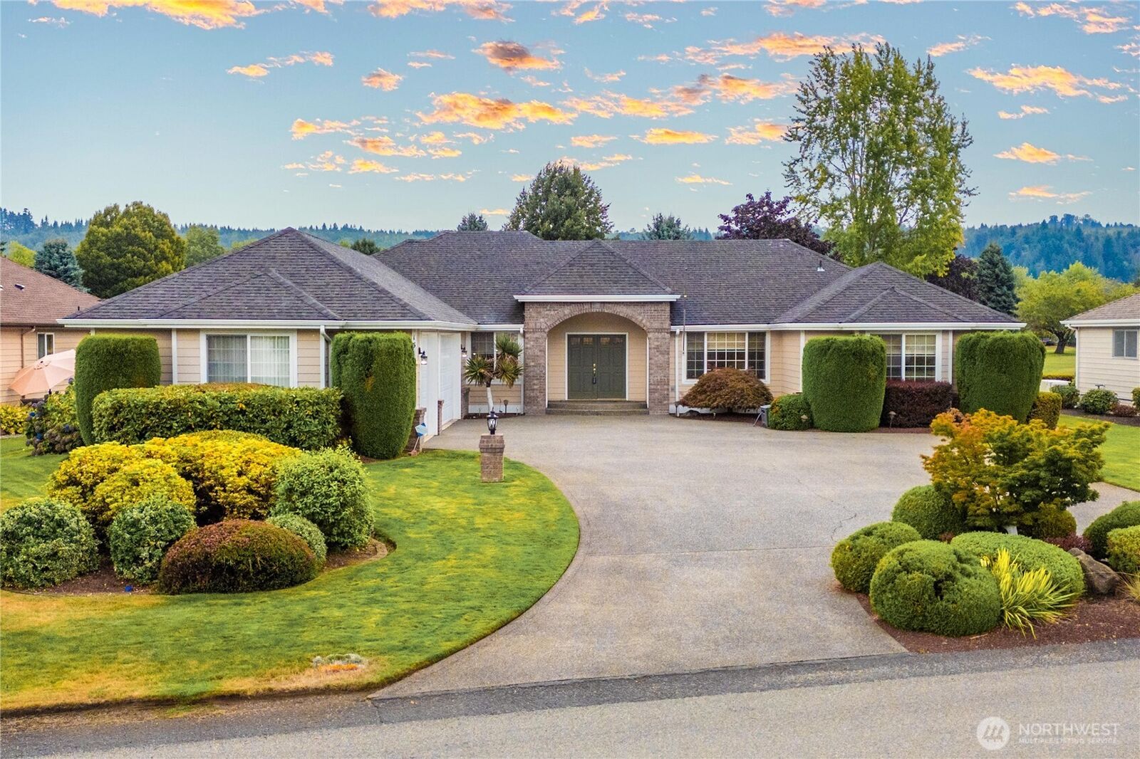 Property Photo: 15117 147th Avenue E WA 98360