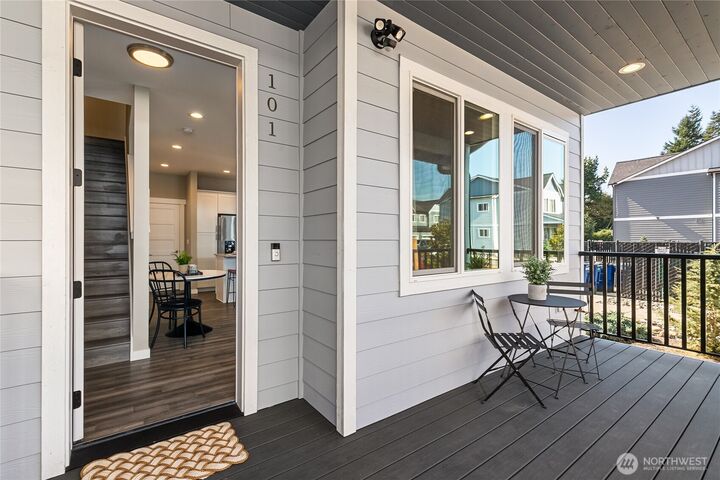 Property Photo: 5686 Sunstone Place 101 WA 98248