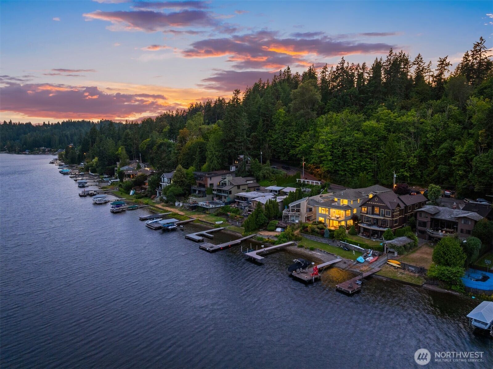 Property Photo:  830 W Lake Sammamish Parkway NE  WA 98008 