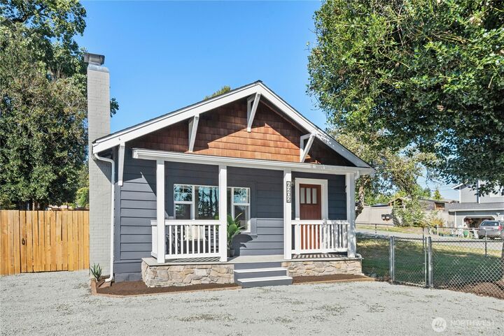 Property Photo:  6202  Commercial Avenue  WA 98203 
