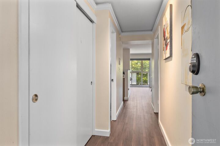 Property Photo: 1740 Melrose Avenue WA 98122