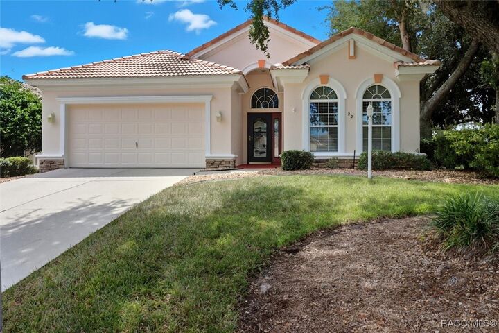 Property Photo: 22 W Doerr Path FL 34442