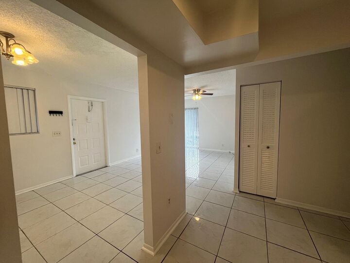 Property Photo: 1856 S Fairview Villas Drive 3 FL 33406