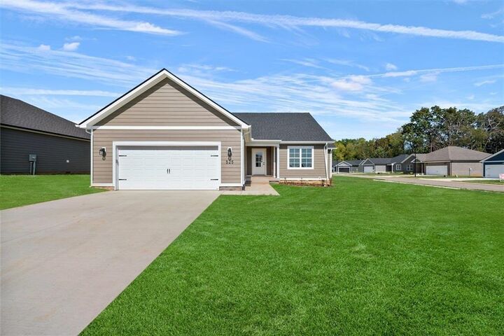 525 Pleasant Meadow Circle  Bowling Green KY 42101 photo