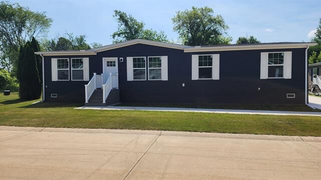 Property Photo: 1176 Maple Leaf Court MI 48813