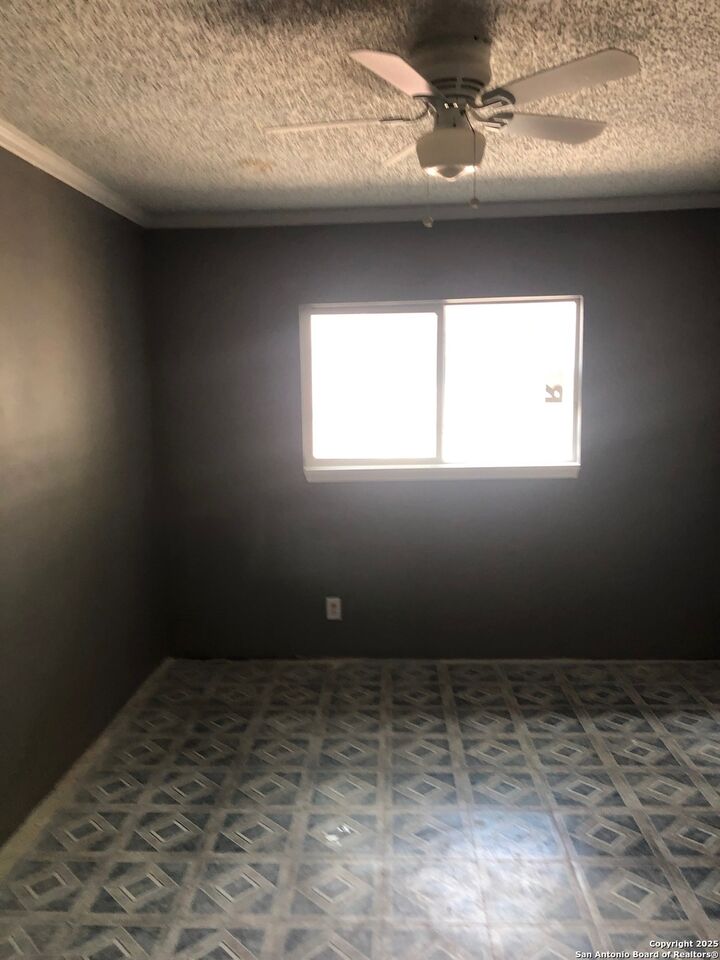 Property Photo: 5909 Mission Sunrise TX 78244