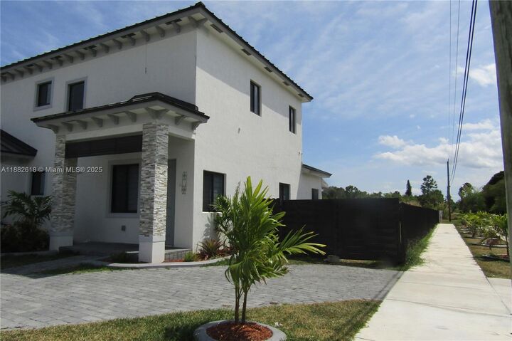 Property Photo:  11998 SW 232nd St  FL 33170 