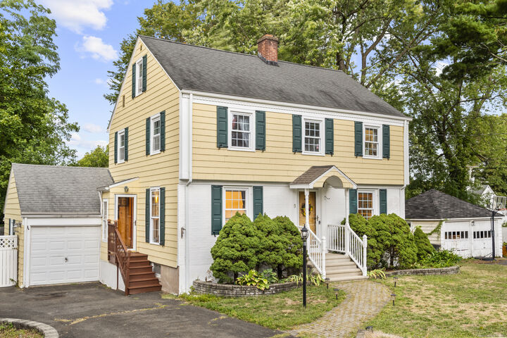 Property Photo:  5 Van Rose Drive  CT 06473 