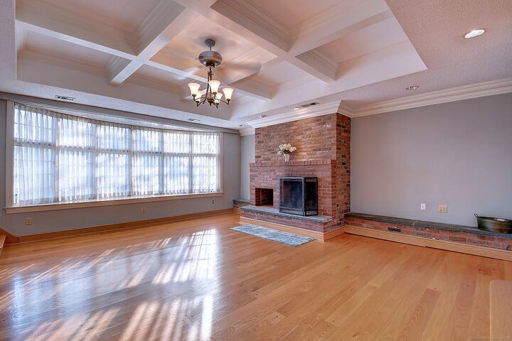 Property Photo:  615 Ridge Road  CT 06109 