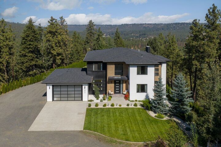 Property Photo:  9610 S Mullen Hill Rd  WA 99224 