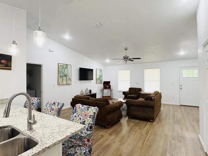 Property Photo:  1127 Hill Street  FL 32351 