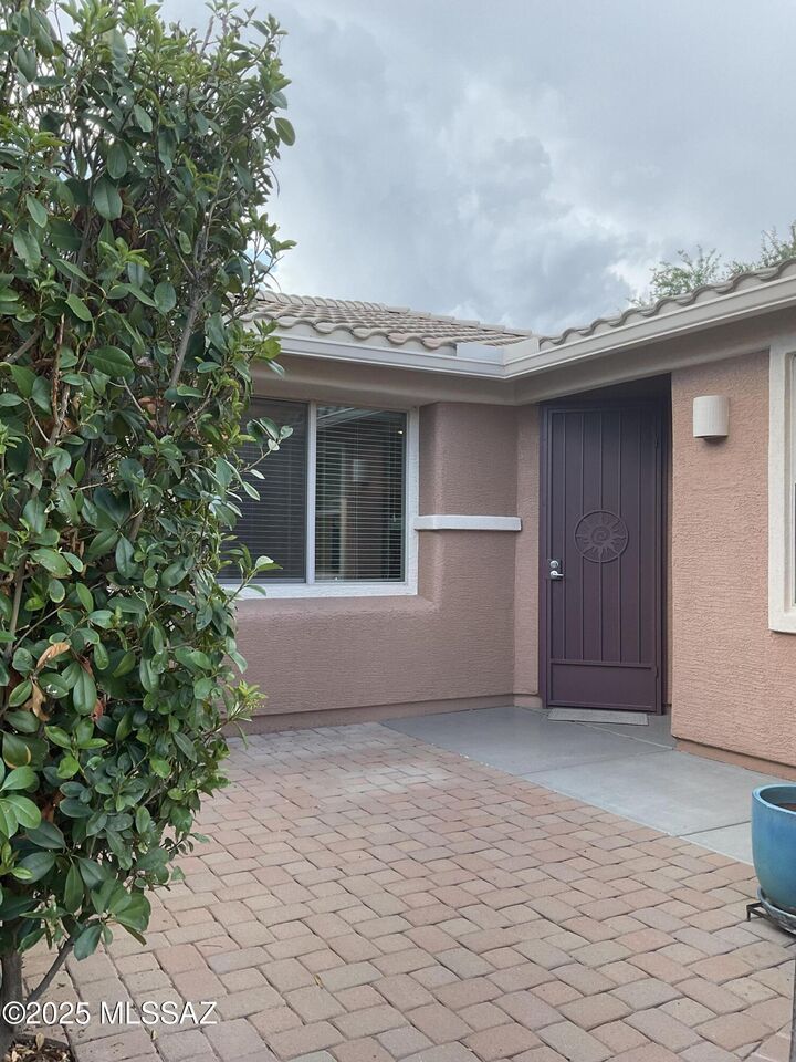 Property Photo:  13979 E Cheavront Loop  AZ 85641 