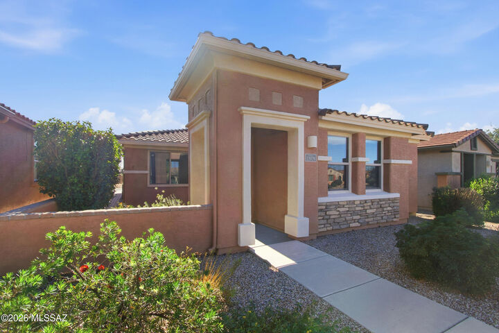 Property Photo:  13979 E Cheavront Loop  AZ 85641 