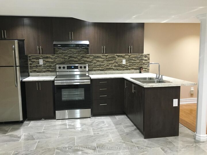 Property Photo:  3175 McDowell Drive Bsmt  ON L5M 6L1 