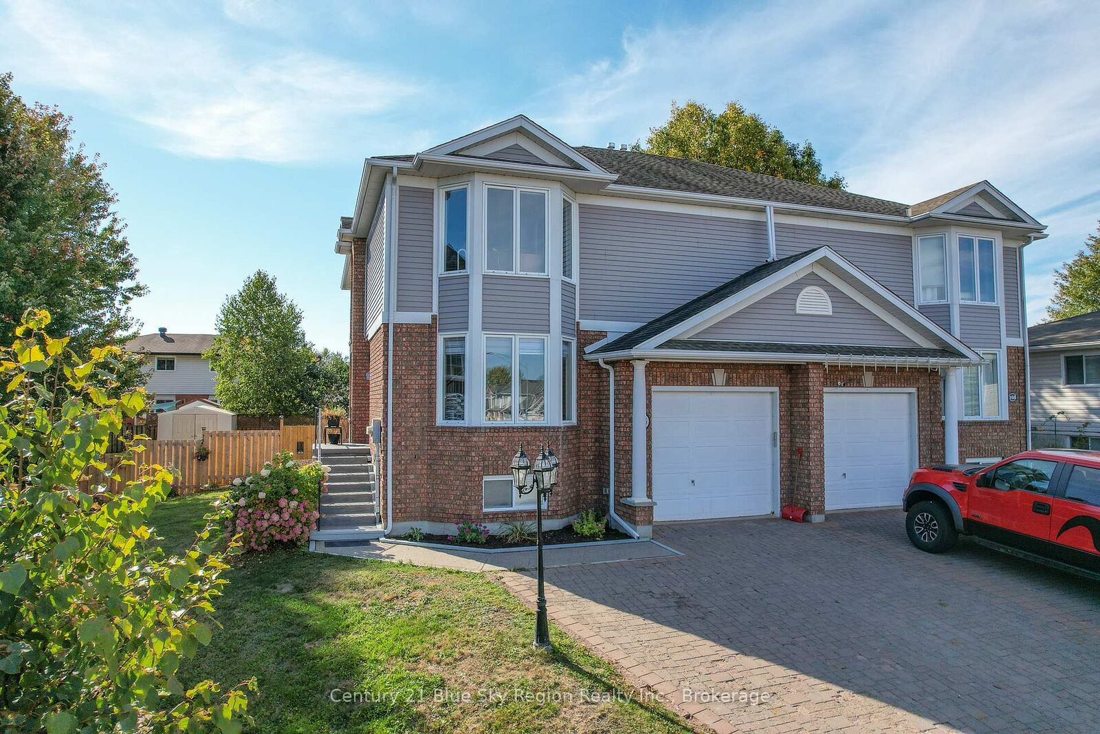 Property Photo:  166 Cloverbrae Crescent  ON P1A 4J3 