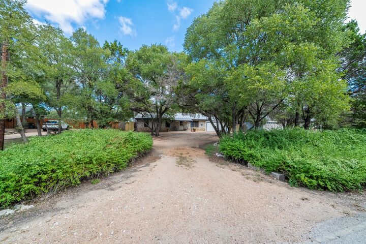 15 Las Flores Drive  Wimberley TX 78676 photo