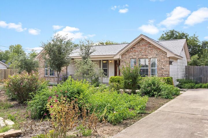 Property Photo:  560 Live Oak Drive  TX 78605 