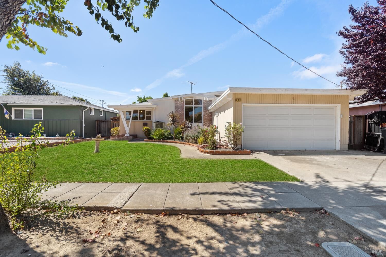 Property Photo: 31363 Meadowbrook Avenue CA 94544