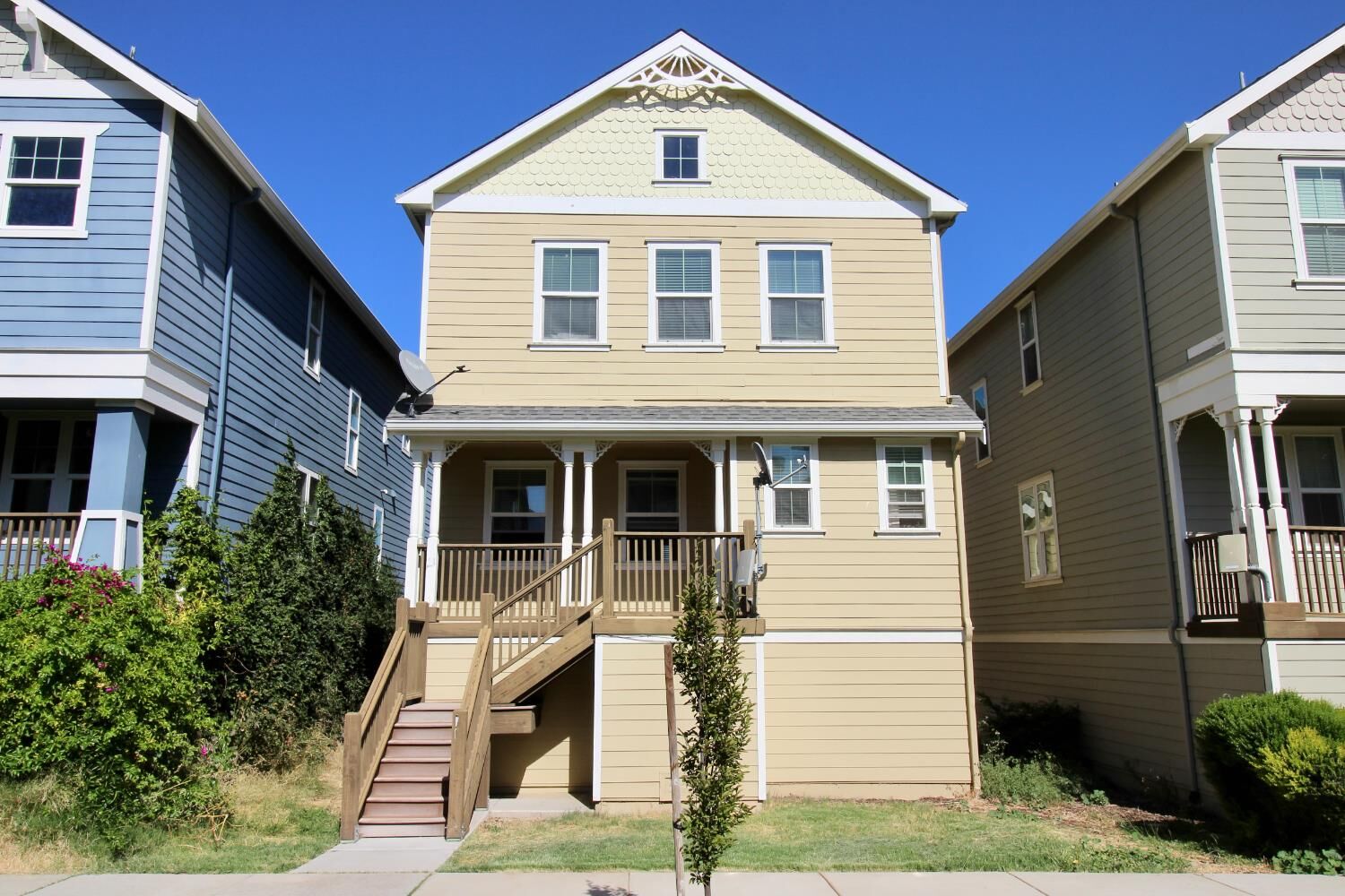Property Photo:  706 Anne Marie Way  CA 95641 