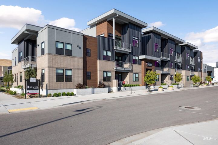 Property Photo:  4340 E Haystack St 305  ID 83716 