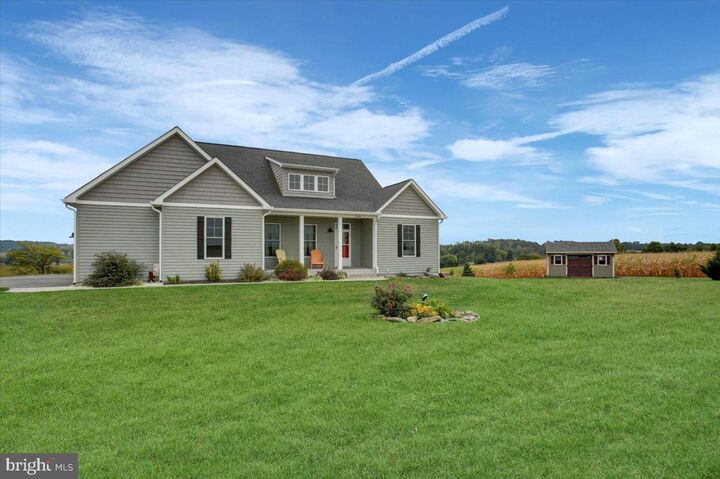 Property Photo: 2461 Old New Windsor Pike MD 21776