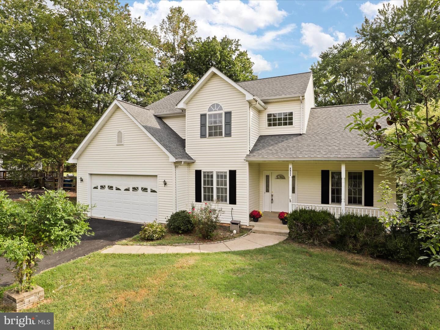Property Photo:  7511 Melton Court  VA 20155 
